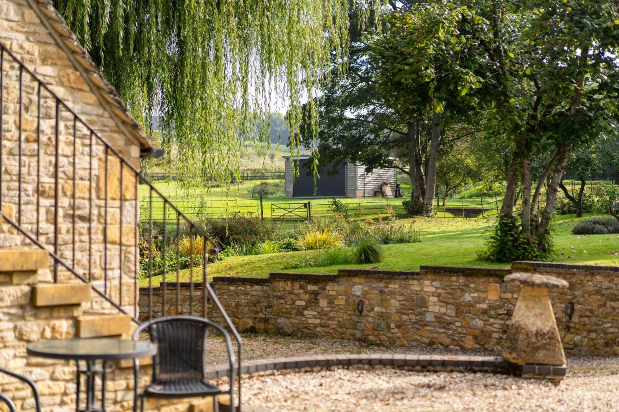 The Nest At Robins Roost Villa Little Rissington Bagian luar foto